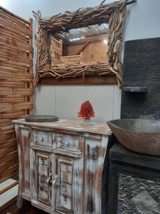 Bungalow Atypique Ti Bambou A 500M De La Plage แซนต์-อาน ภายนอก รูปภาพ
